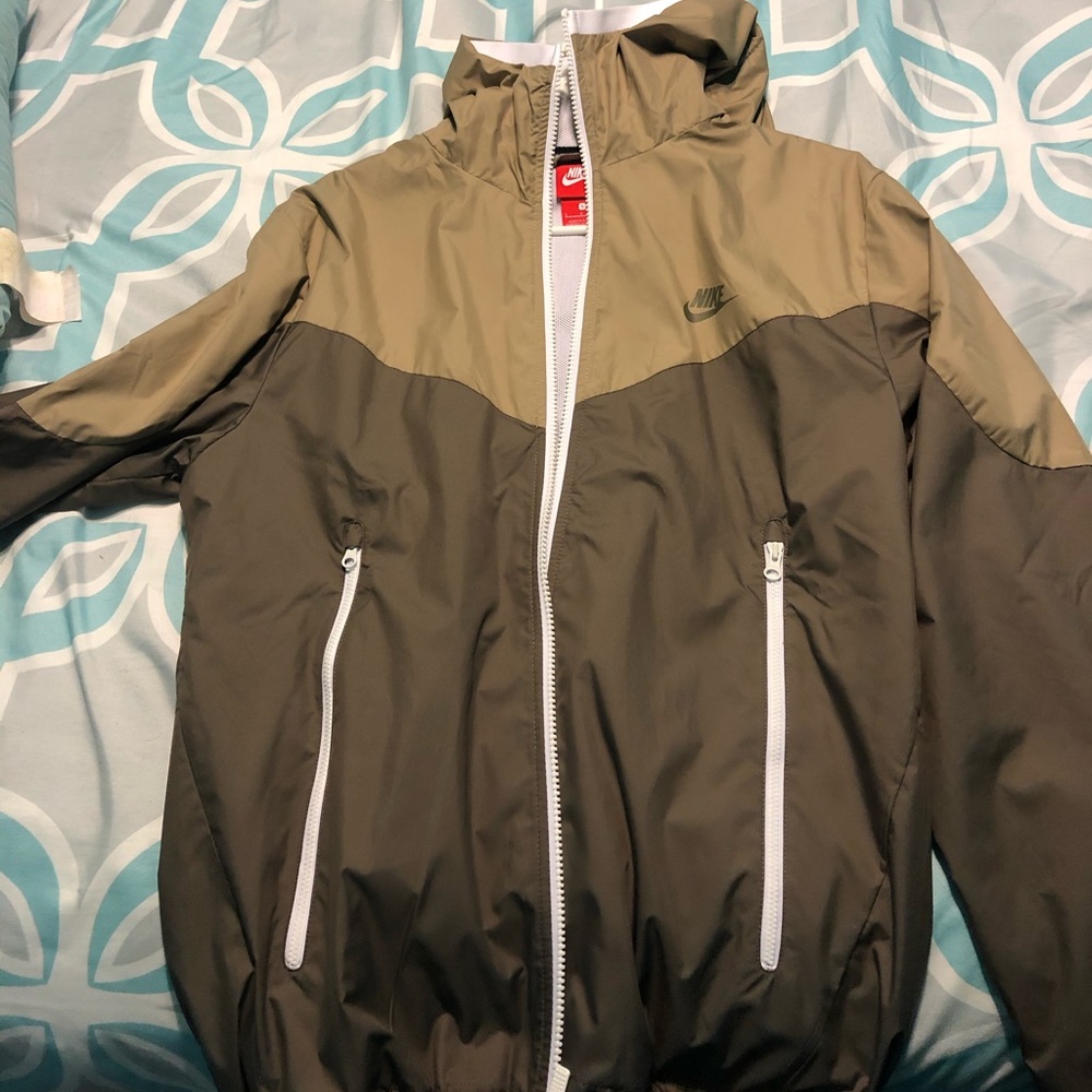 Nike windbreaker